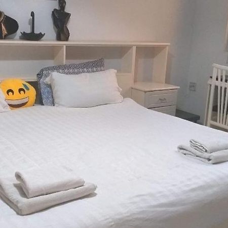 סיינט פול ביי Private Room In Wonderful Sea View Apartment חדר תמונה